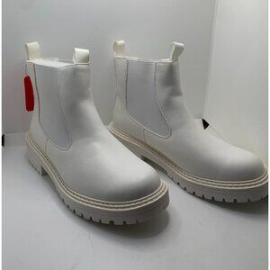 White Chunky Sole Vegan Leather Chelsea Boots With Elastic Side Panels & Pull Tz